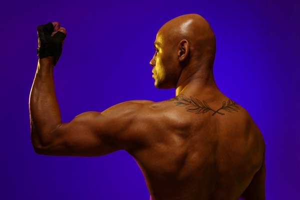 Quels exercices de musculation sont recommandés pour renforcer les muscles du bas du dos chez les pratiquants de wakeboard?